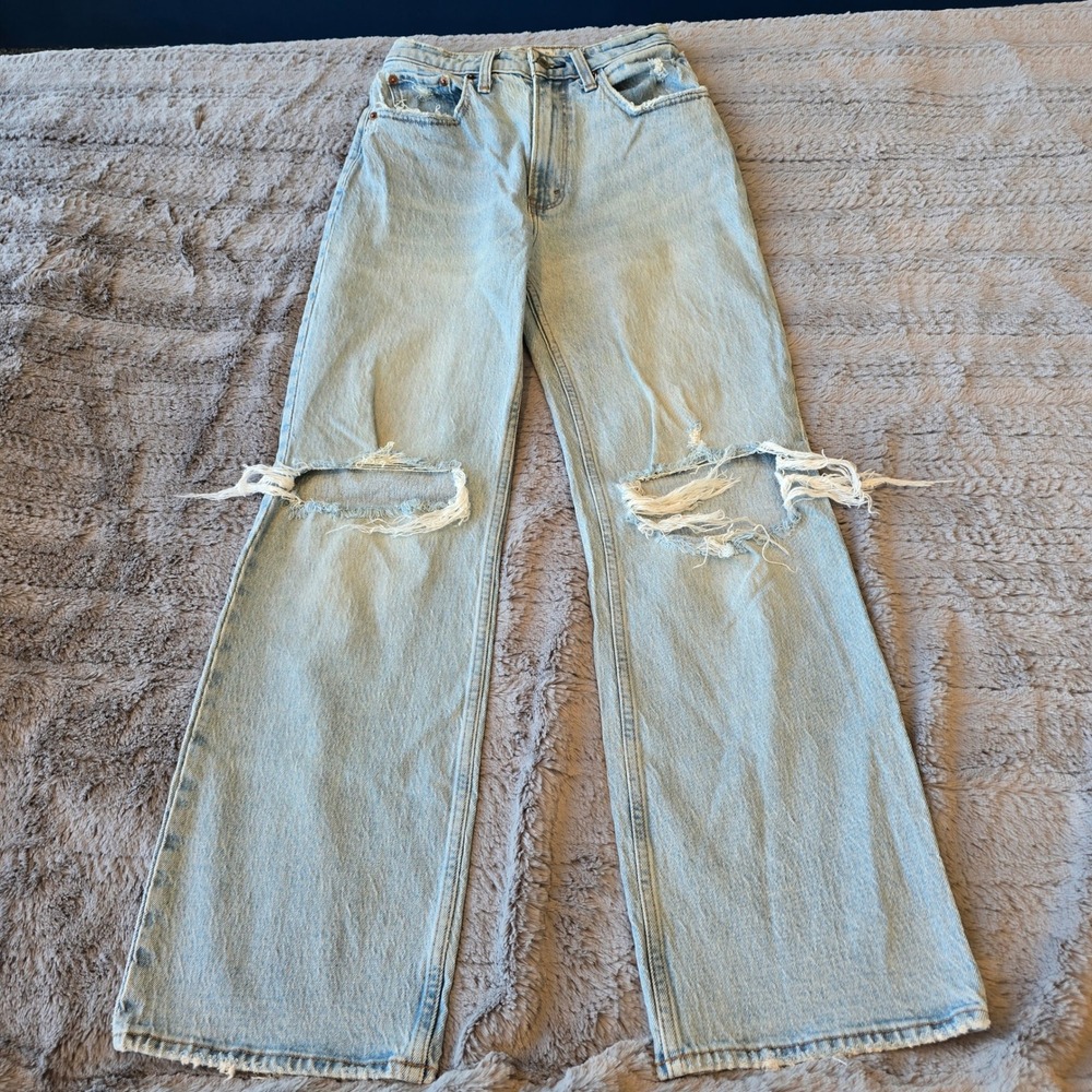 Abercrombie & Fitch Curve Love 90s Relaxed High Rise Jeans Light Wash 25 0S